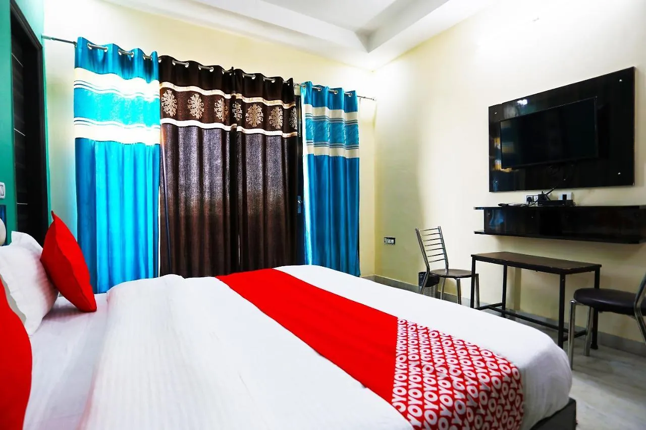*** Hotel Oyo 9382 Sweet Homes Gurgaon India
